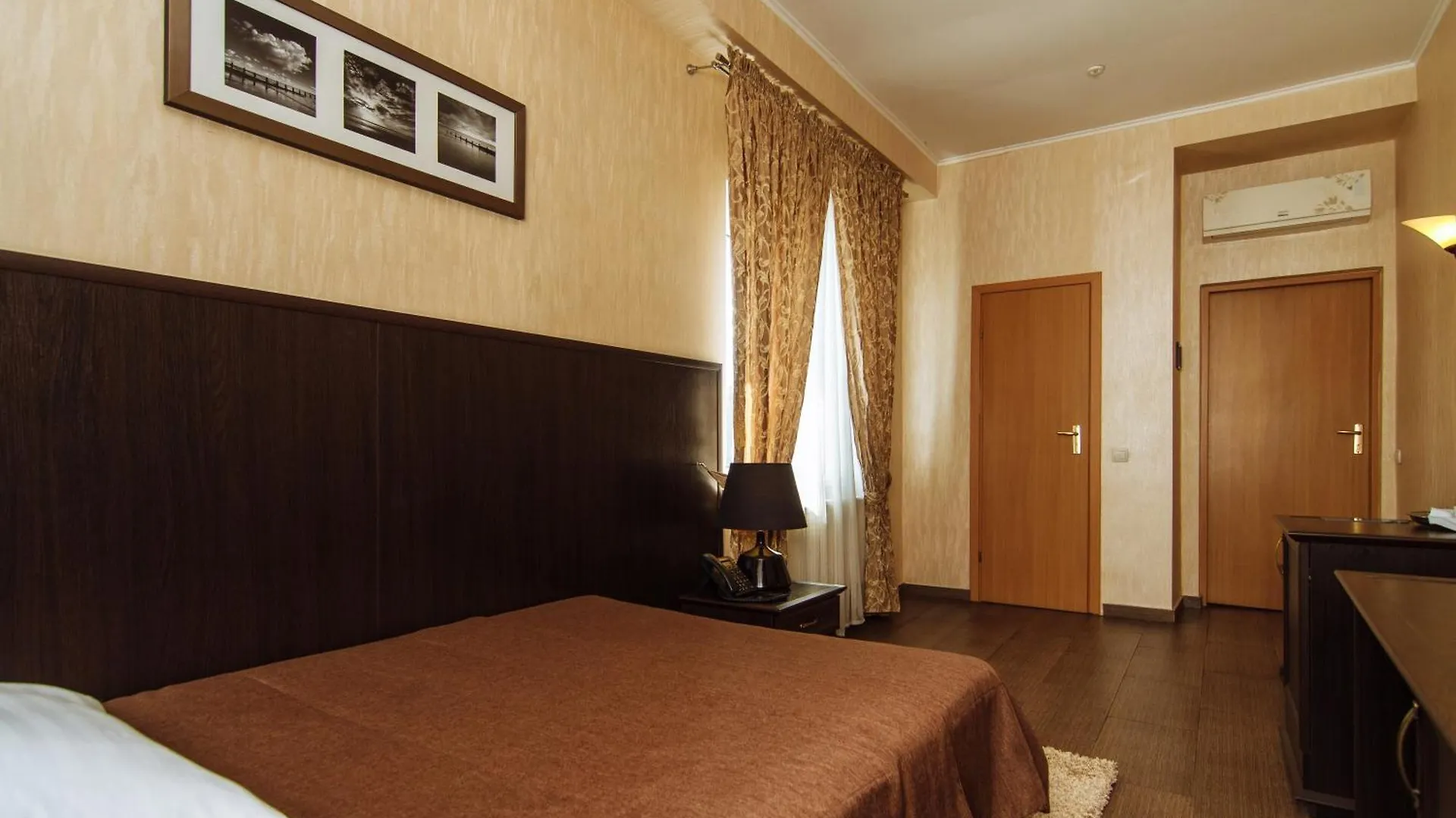 Hotel Verhovina Kiev 3*,